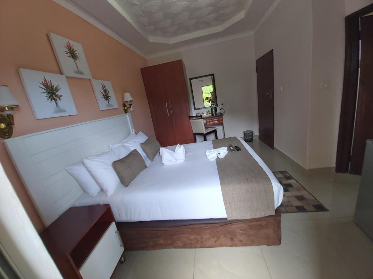 Top Stay Inn Kasane Exterior photo